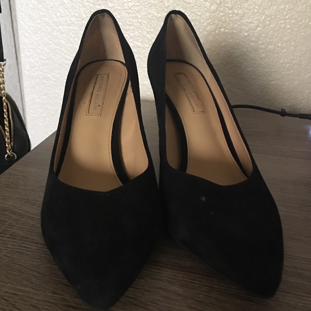 Antonio Melani Velvet Pumps